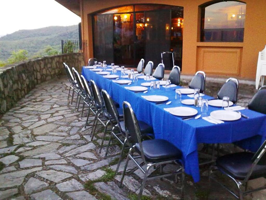 Hotel Hacienda Cola Del Caballo Сантяго Екстериор снимка